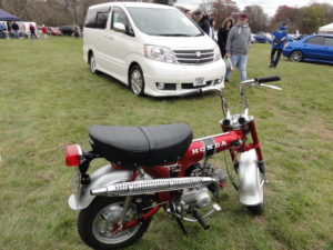 Toyota Alphard and Honda Monkey Bike