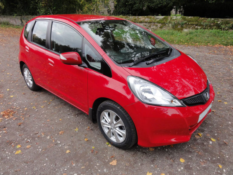 Picture of Honda Jazz for sale front right quarter