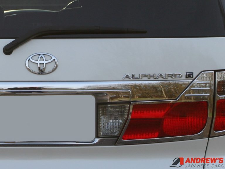 Picture of Toyota Alphard rear badge