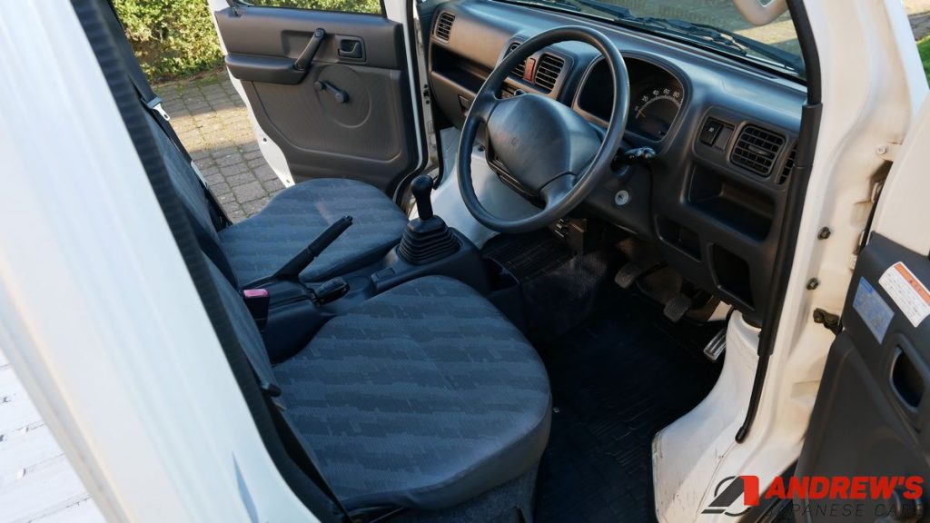 Picture of DA63T Suzuki Carry interior driver's side